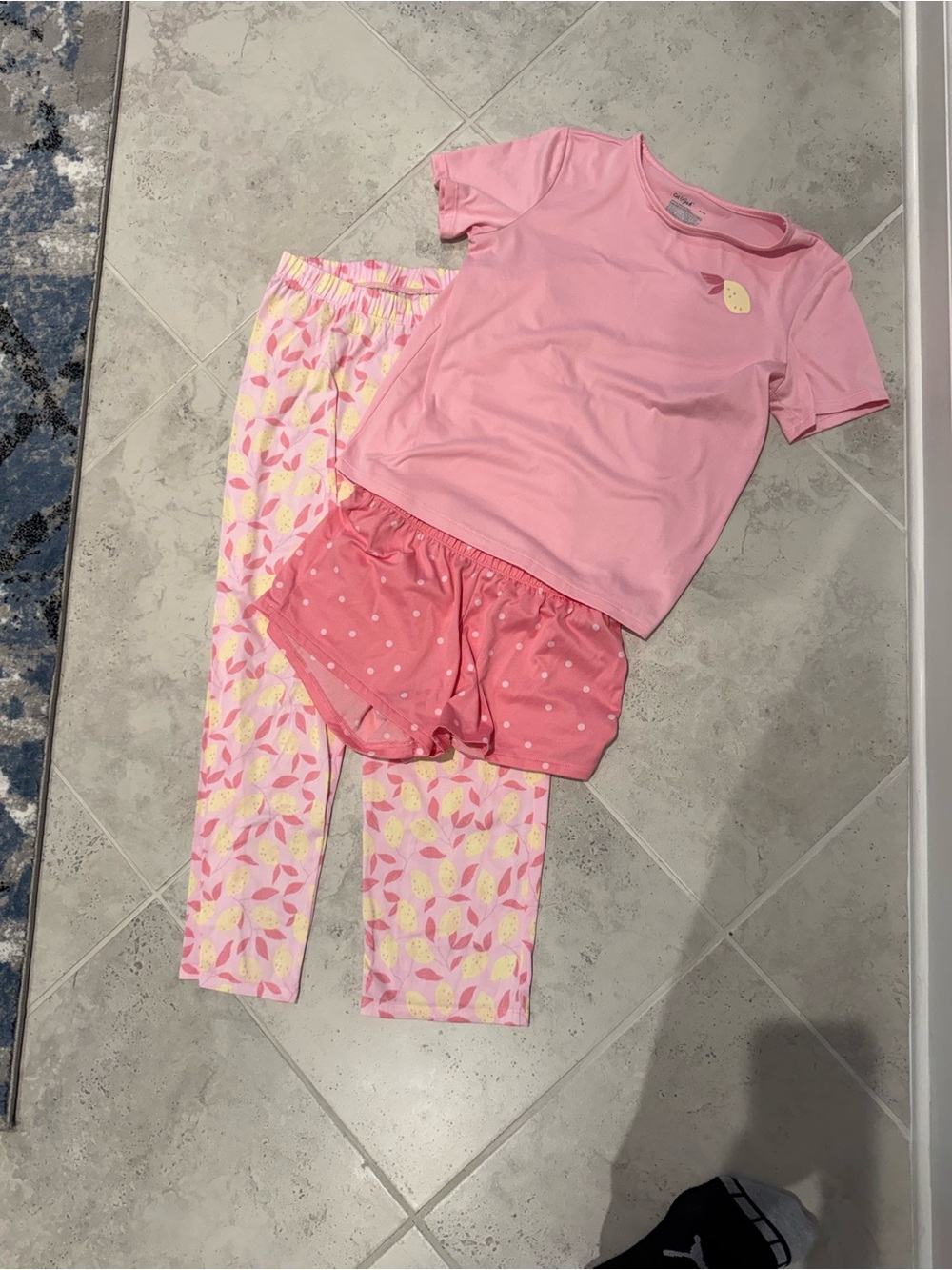 Cat & Jack Girls' Pink Lemon Print Pajama Set with Shorts